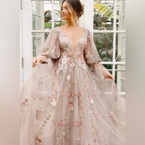 All Who Wander Essence of Aus Saylor Floral Embroidered Boho Wedding Gown, EUC